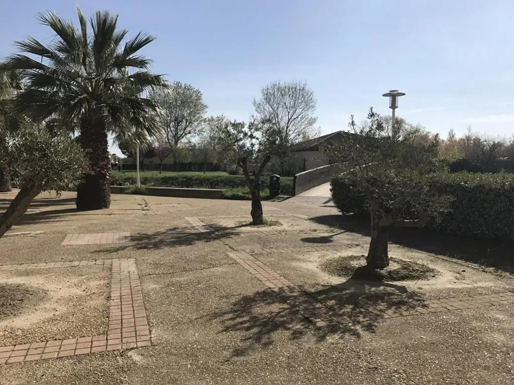 AS8314 - P2 Cabine dans une résidence avec piscine, parking privé et belle vue chenal