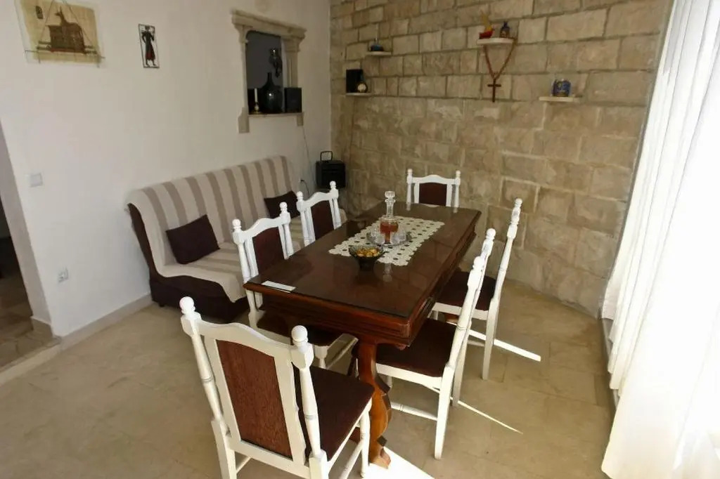 Vila Agnes Ii