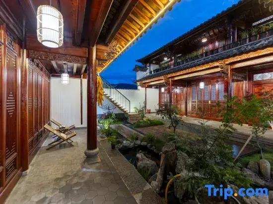 Shaxi Ancient Town Xiyun Mountain Residence Homestay