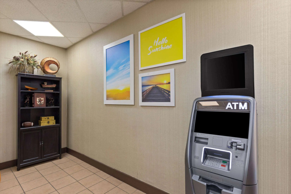 Days Inn by Wyndham Knoxville East