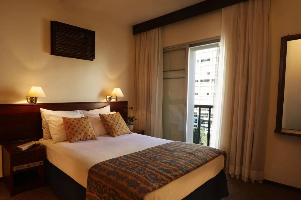 Augusta Park Suite Hotel