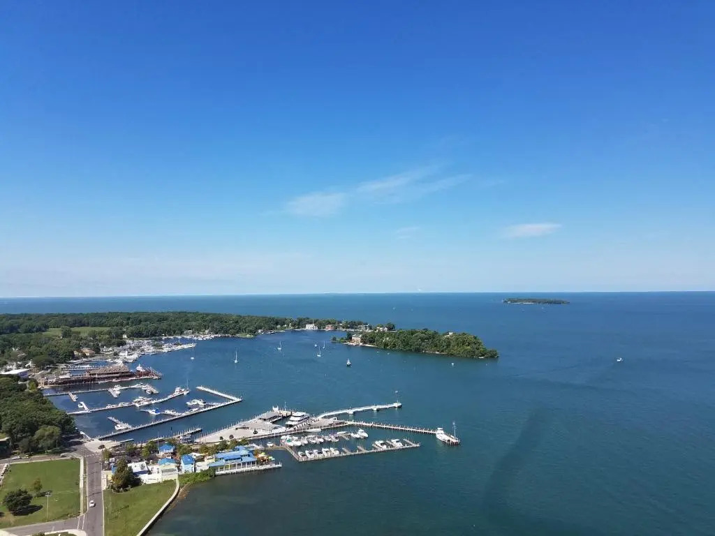 Put-in-Bay Poolview Condo #5