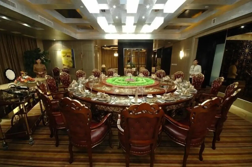 Jin Jiang Royal Palace Hotel