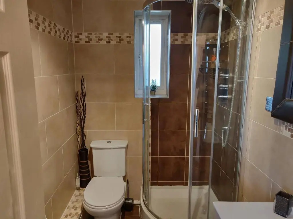 Waterfront House 3 BR Parking St Neots Town Centre