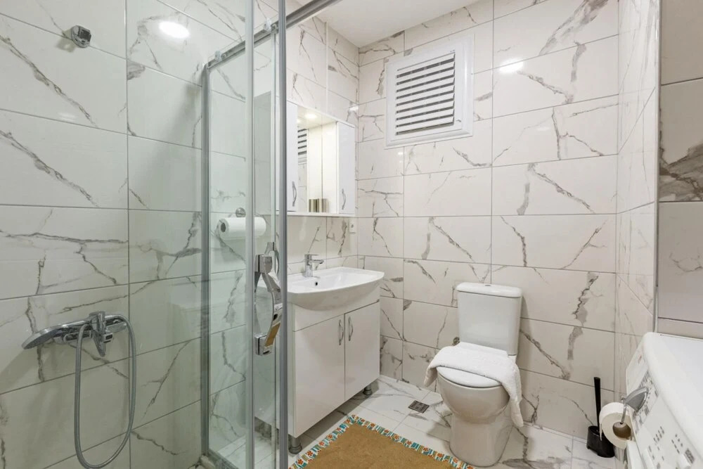 Central Flat Near the Bosphorus Shore in Uskudar