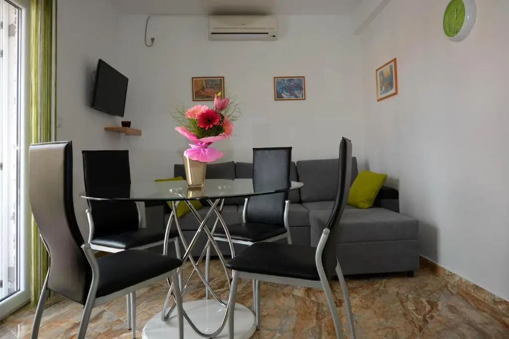 Apartments Maslina