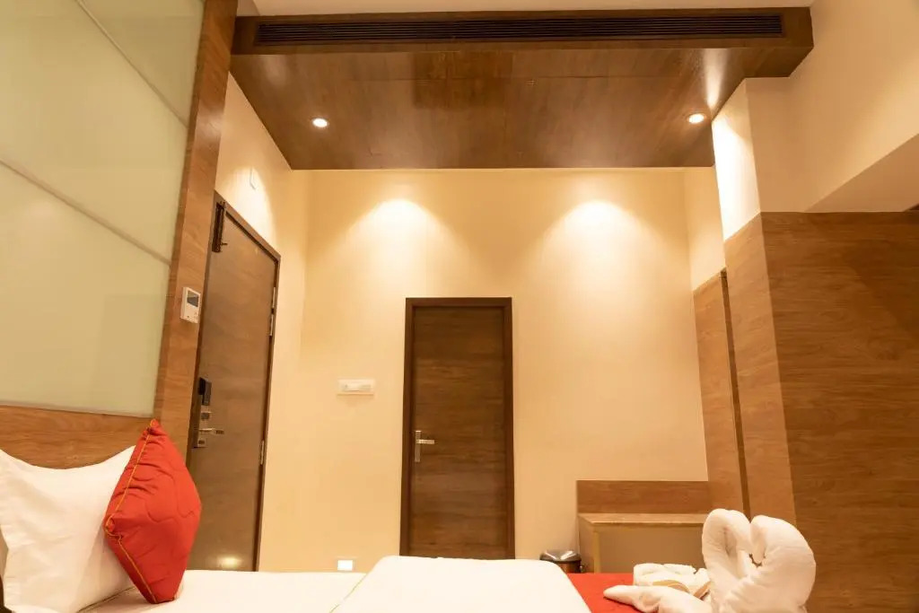 The Paradise Hotel - LUXURY STAY