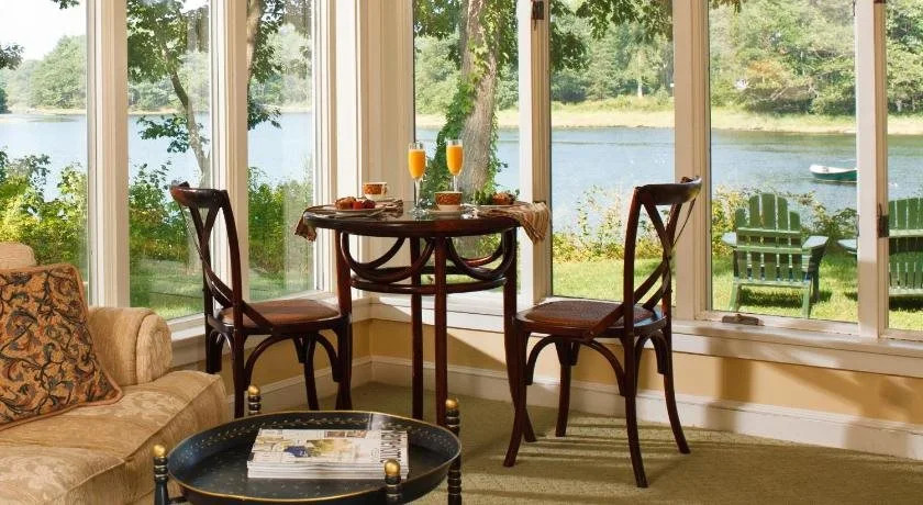 Bufflehead Cove Inn