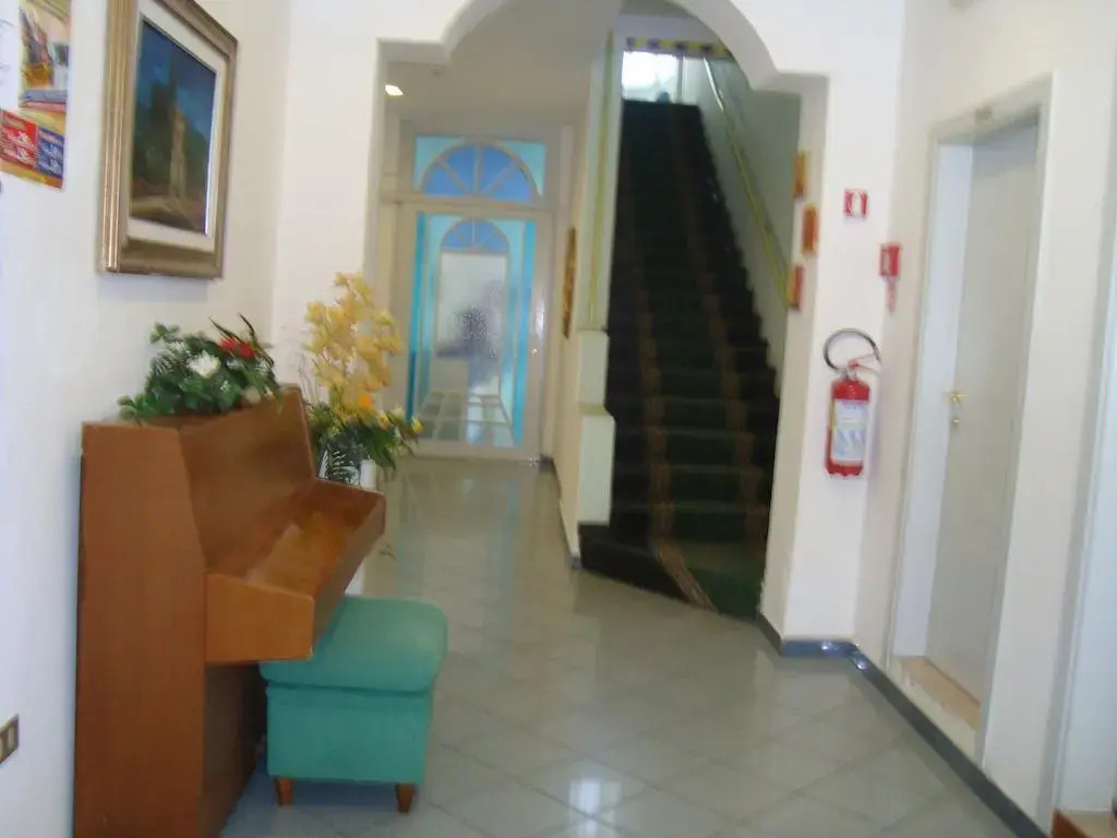 HOTEL VILLA ELISA