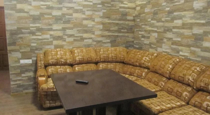 2x2 Cinema-Bar Hotel