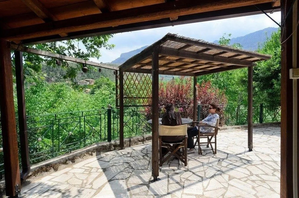 Evrostini Guest House