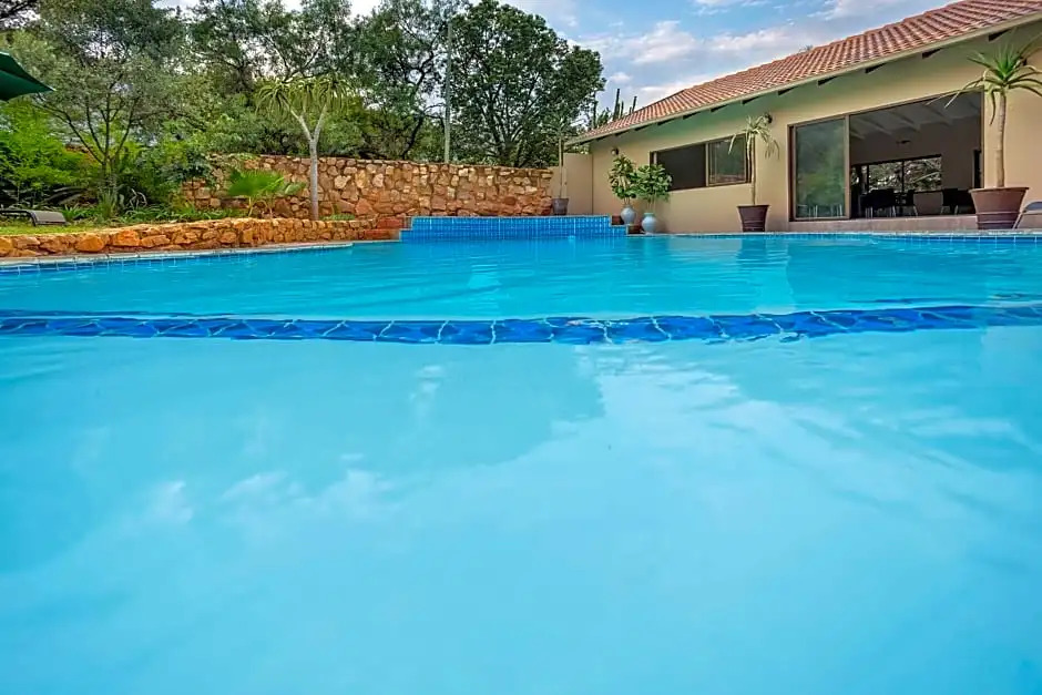 Three Oaks and an Aloe Boutique Hotel