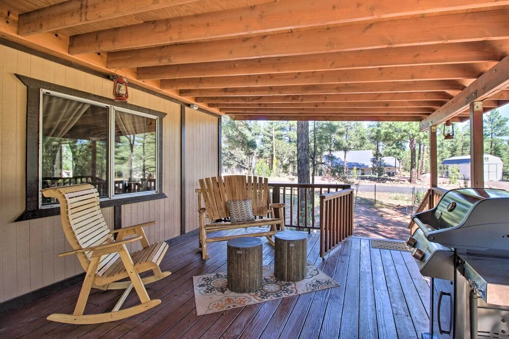 Large Deck, Grill: Pet-friendly Show Low Retreat!