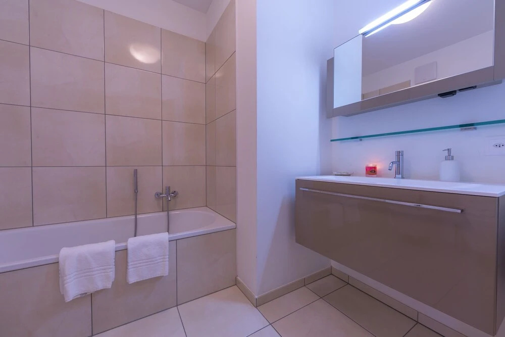 Porza Home