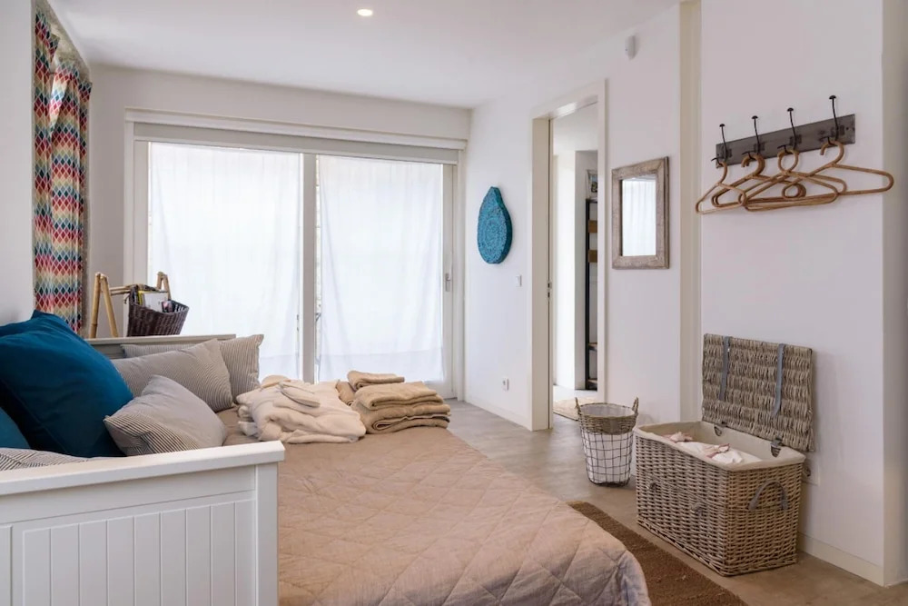 Home Of The Poet, 3-bed 3-bath River Views