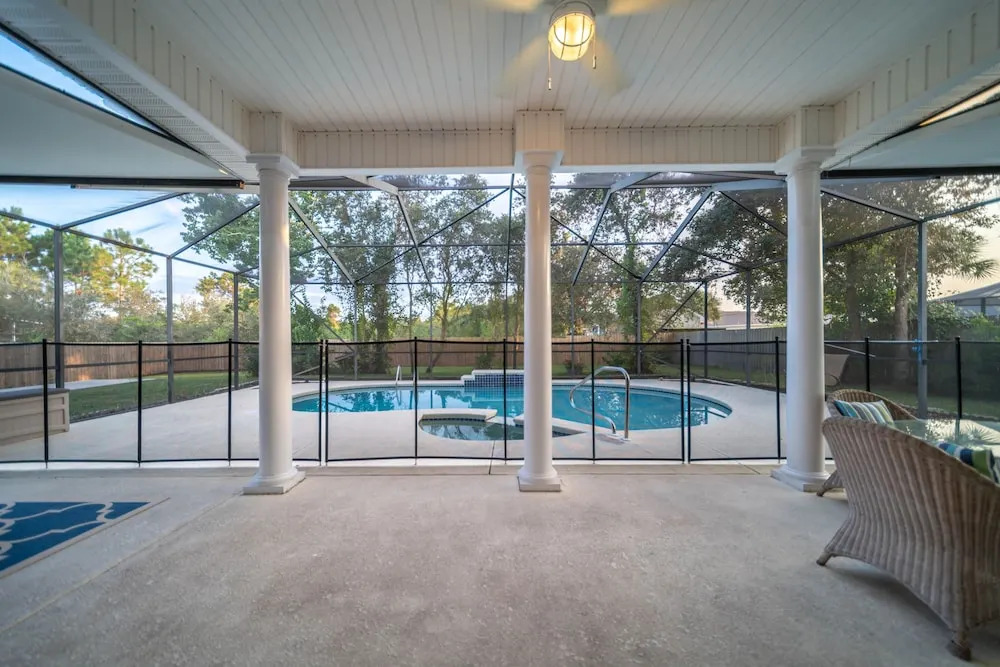 Sea-renity - 3 Br home by RedAwning