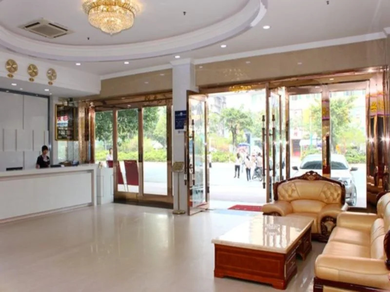 Super 8 by Wyndham Guangzhou BY Airport Renhe Subway Station