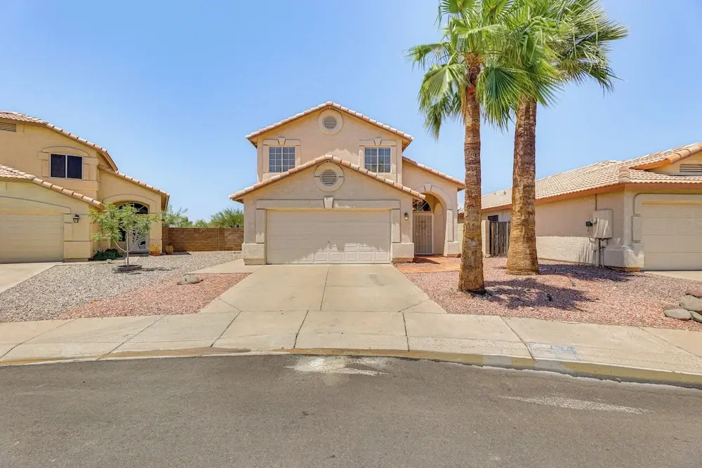 Swim w/ a View: Scenic Desert Retreat in Glendale