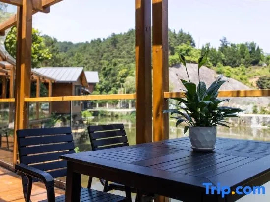 Yiyun Country House