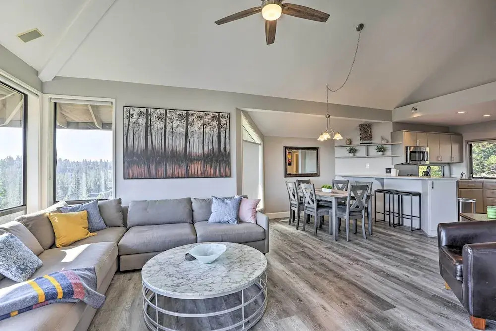 Hiking Trail & Hot Tub Access: Bend Condo w/ Deck