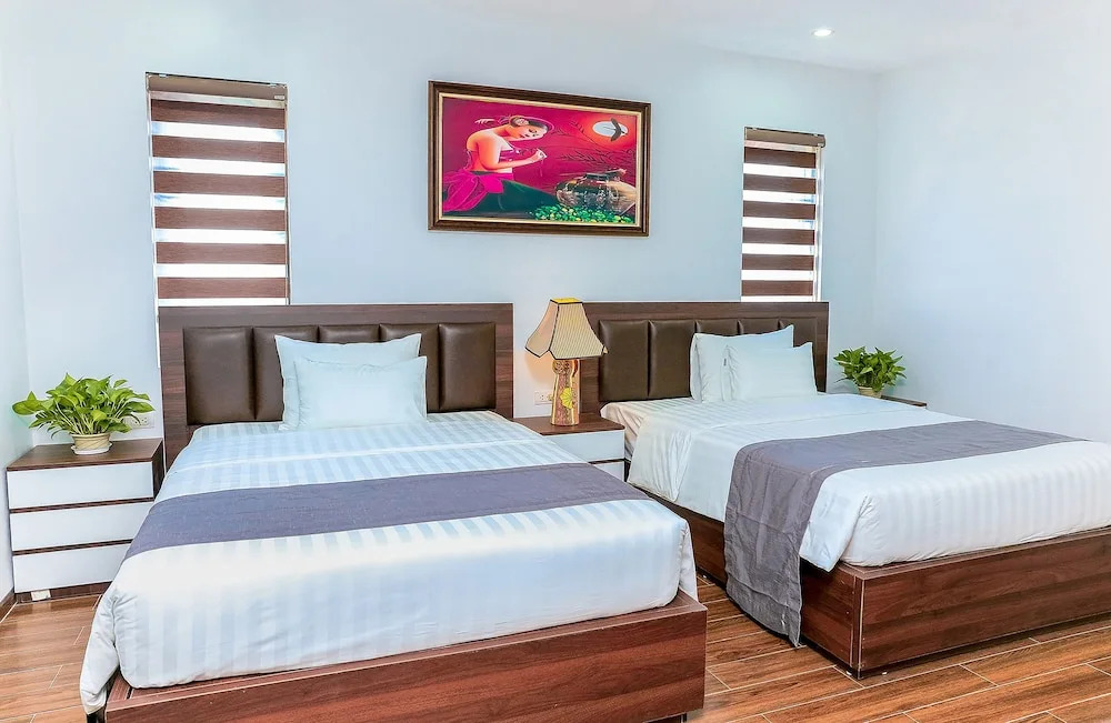 Yên Phong Hotel