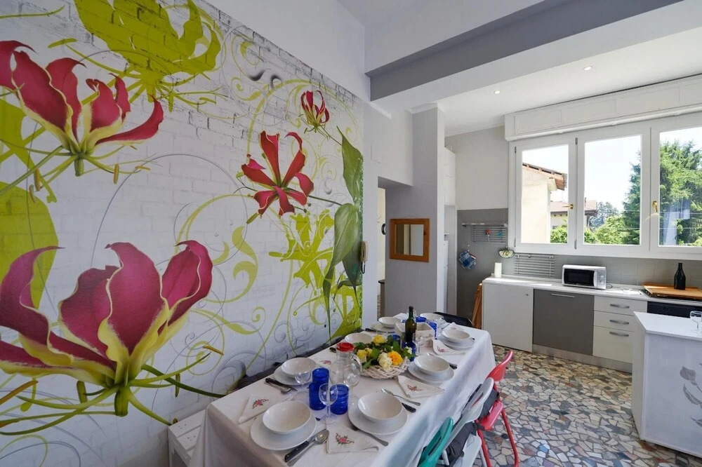 Rebecca Apartment Furnished With Taste in Stresa City Center