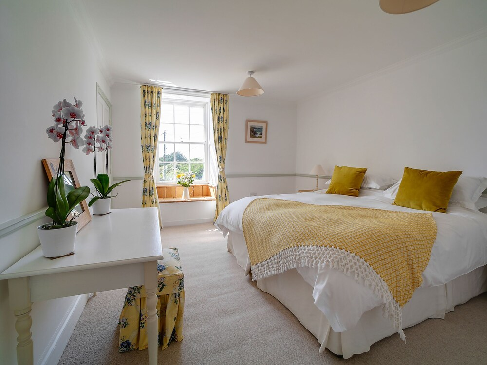 Porthcothan House