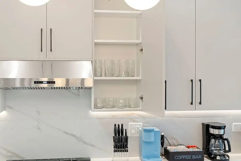 Spacious Bright Modern New Unit in Tri Taylor