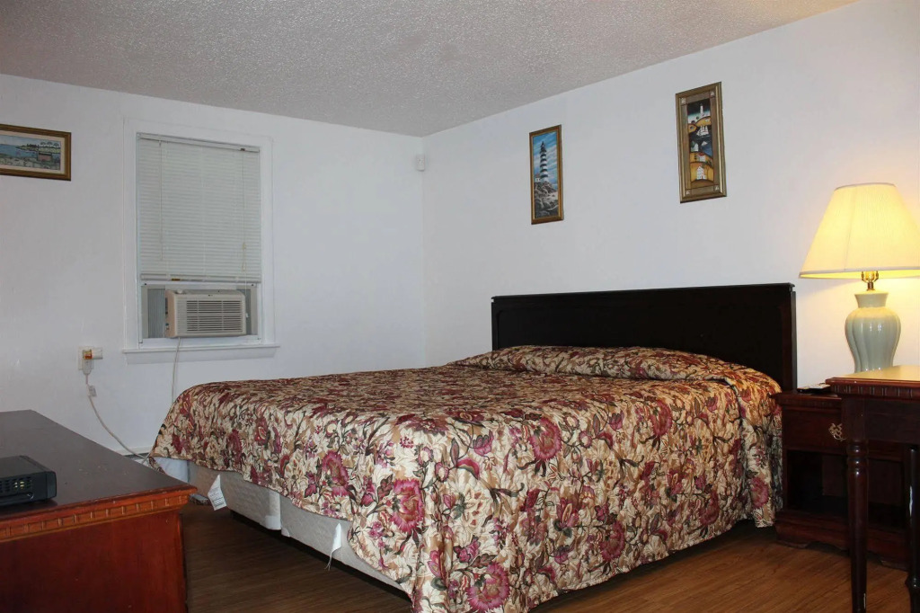 Dennisport Surf Club Boutique Hotel