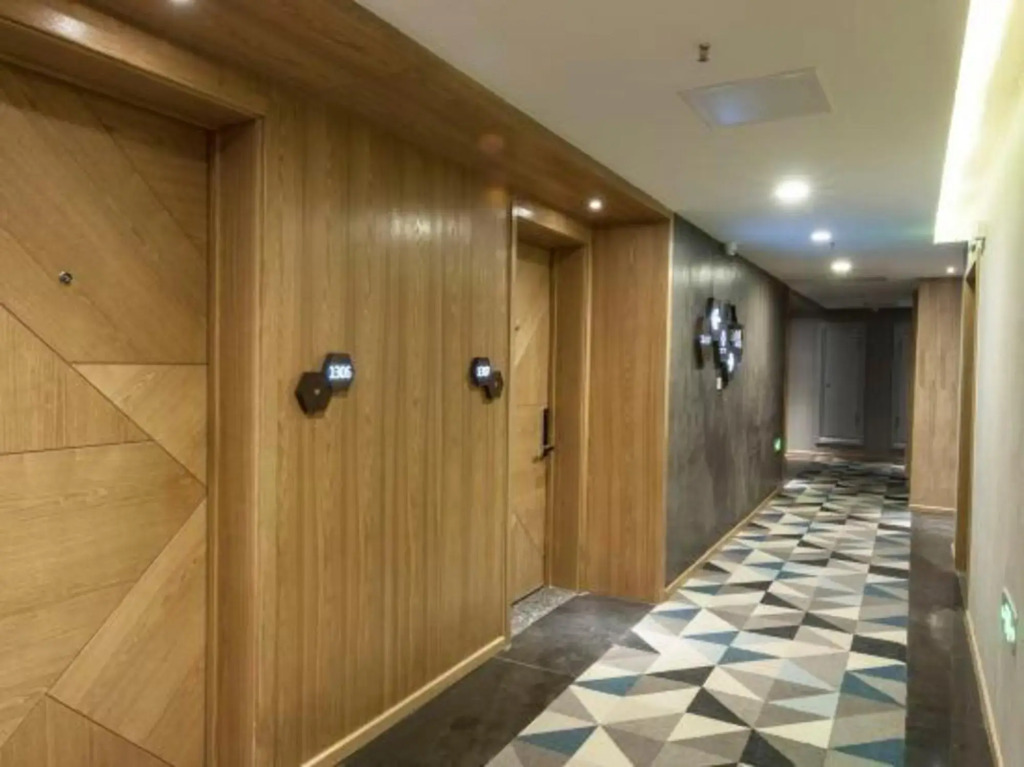 Tuyue Art Hotel（Sunshine 100 Wanda Plaza）