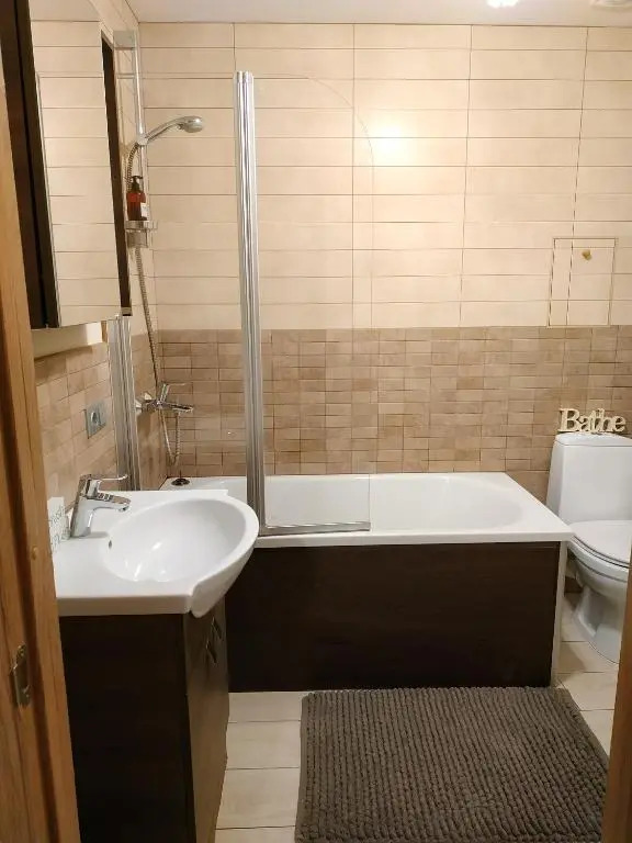 NON-Smoking Vesetas Apt 25min from Old Town