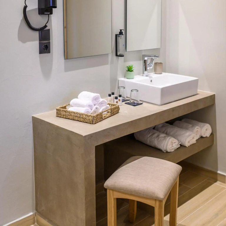 Nicolas Grand Suites, Adults Only