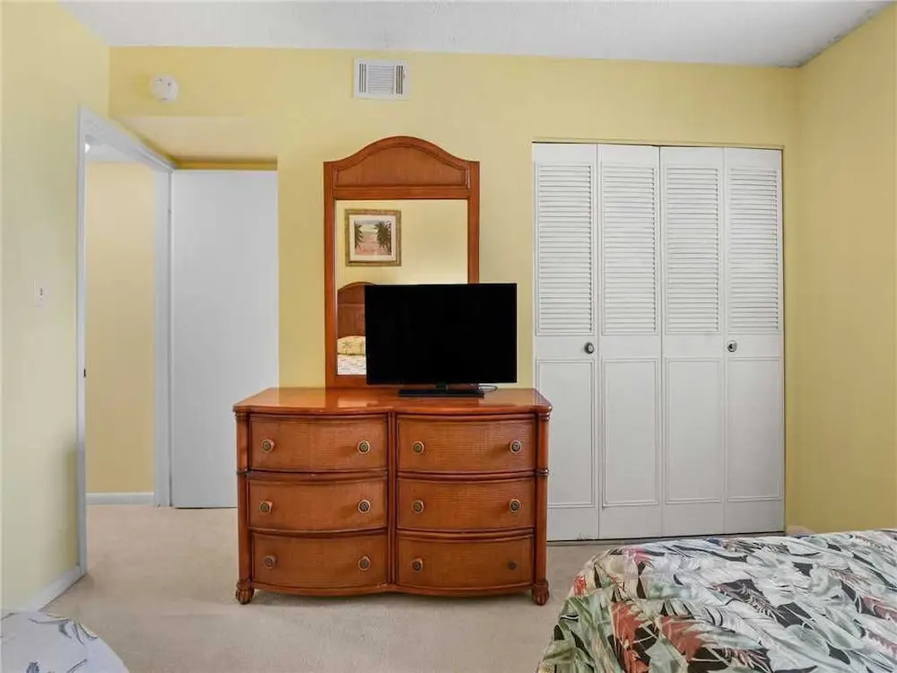 Island Club 1403 - Two Bedroom Condo