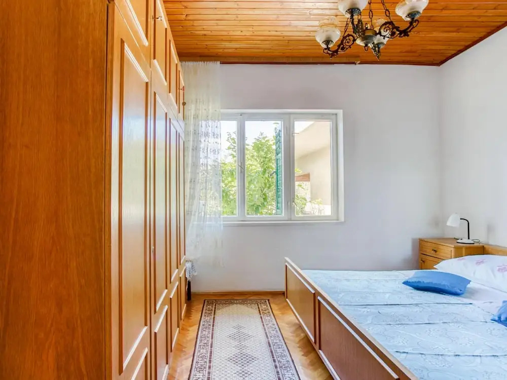 Apartment in Brodarica near Beach