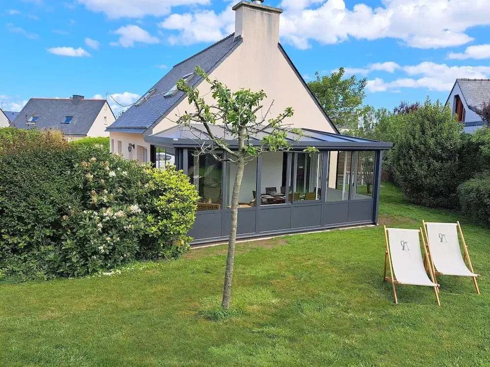 Holiday Home in Plouarzel Near Sandy Beach