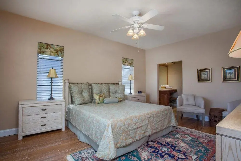 Seagrape Private Home #63160 3 Bedrooms 2 Bathrooms Home