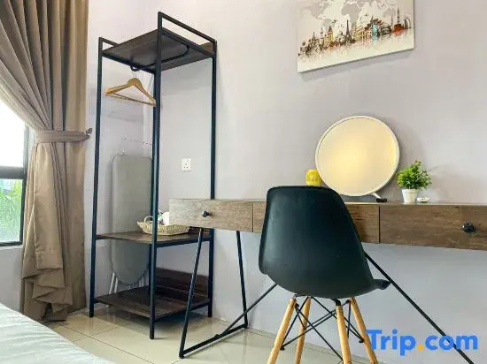 Manhattan PoolView 3bedroom suite Netflix |  Ipoh Station18