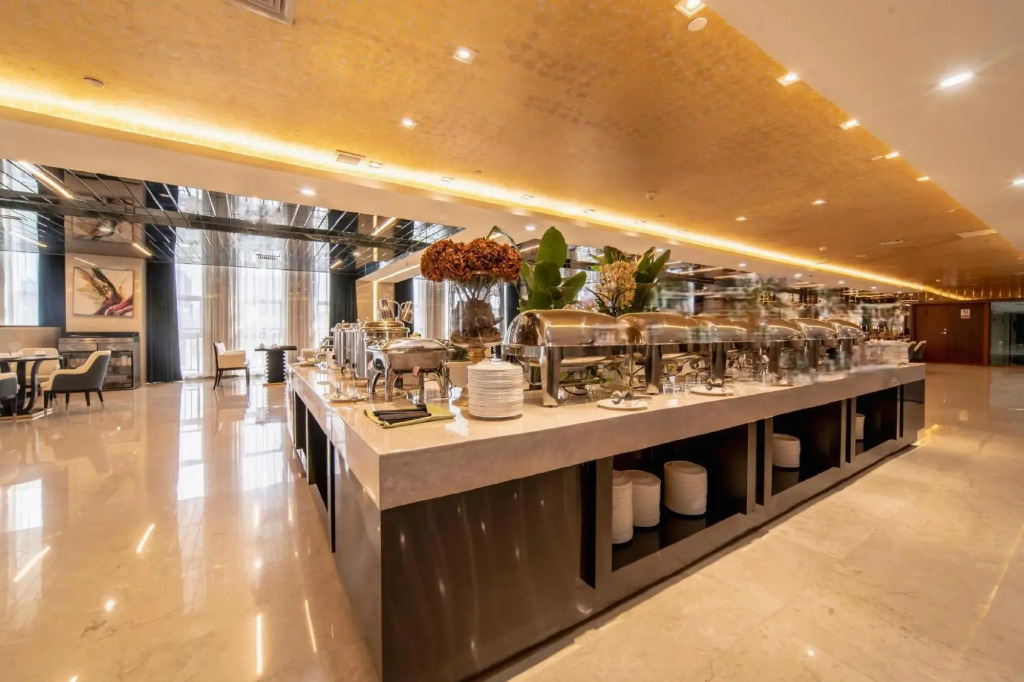 Xinjiang Runjin International Hotel (Kuitun Meimei Park)