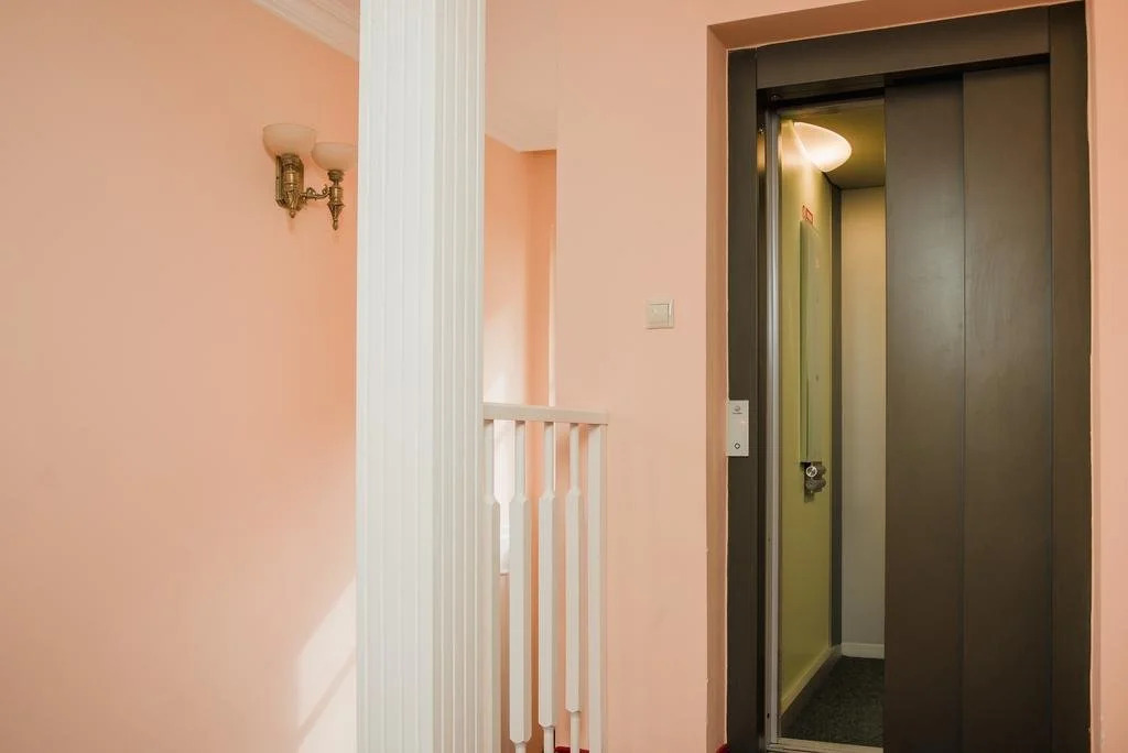 Natali Apartments