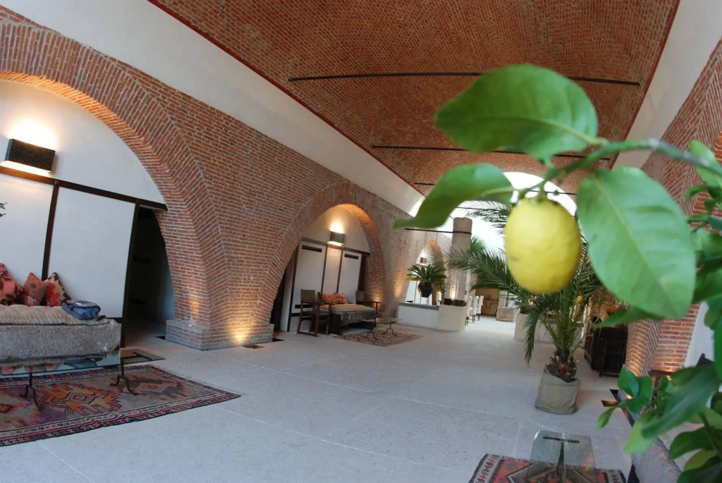 Delser Verona Manor House