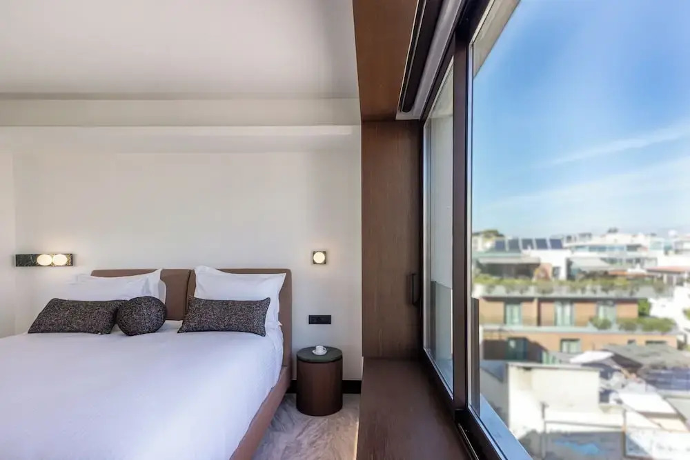 LAvventura Suites