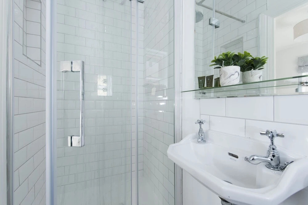 Beautiful 2BR Split Level Fulham Apartment