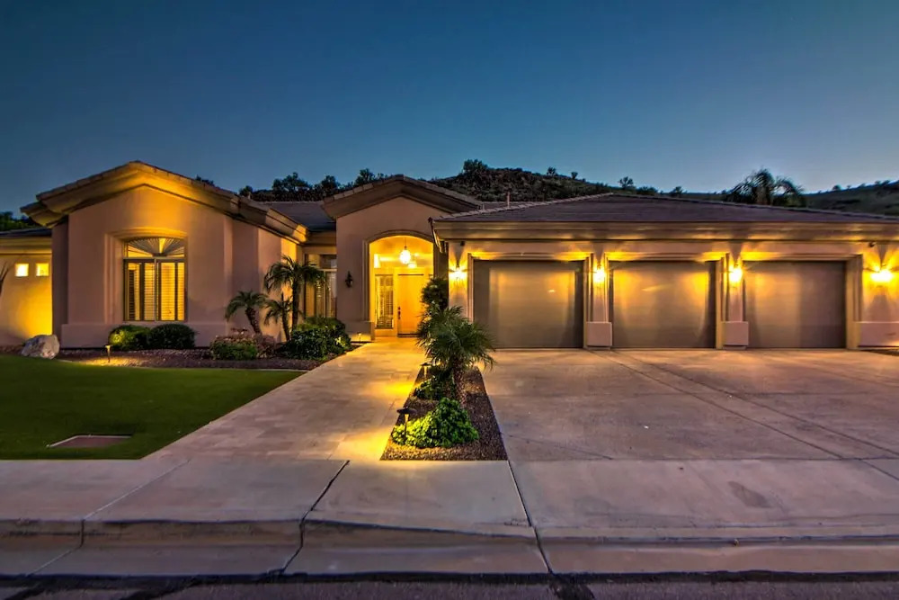 Patio, Playground! Glendale Family Gem Near Golf