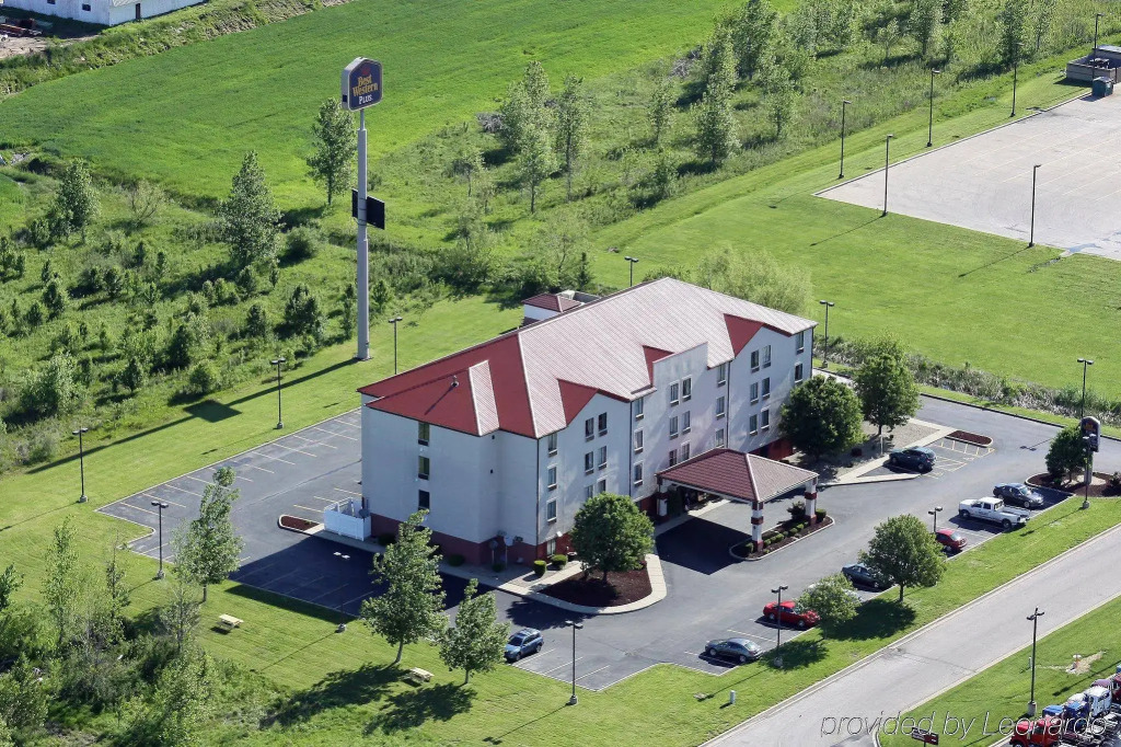 Holiday Inn Express & Suites Evansville North by IHG