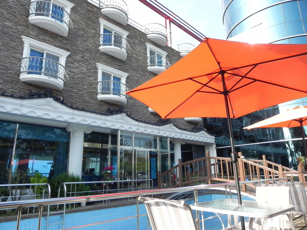 Newocean Resort