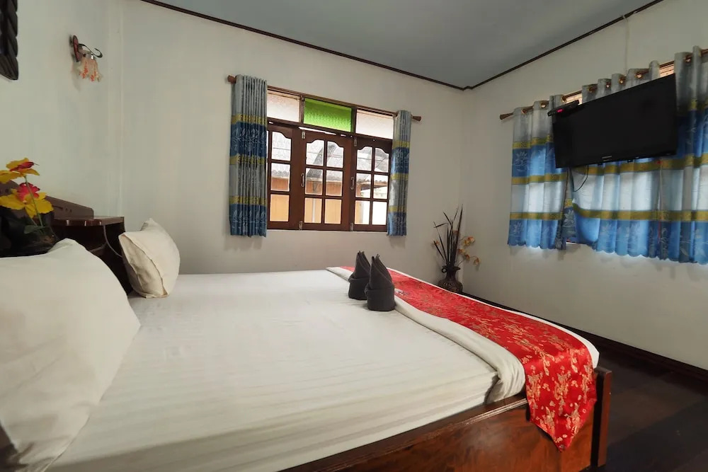 Aromdee Resort