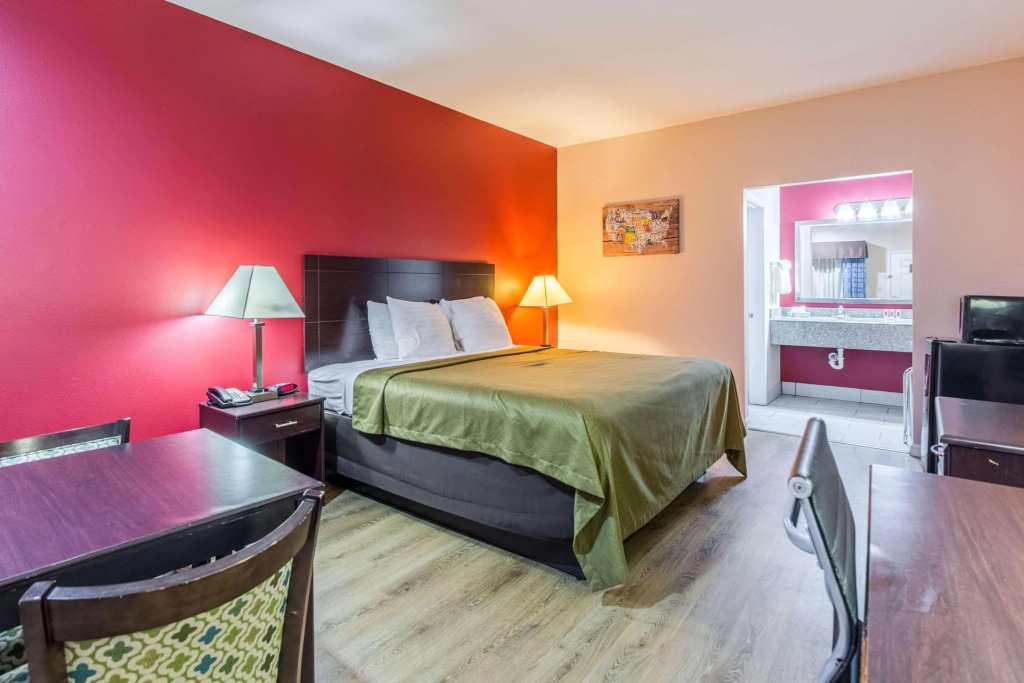 Quality Inn & Suites Bridge City Orange