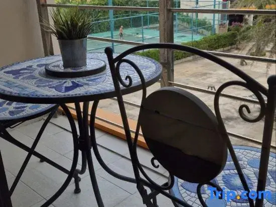 PB332 Bright studio in a cozy location in Phuket
