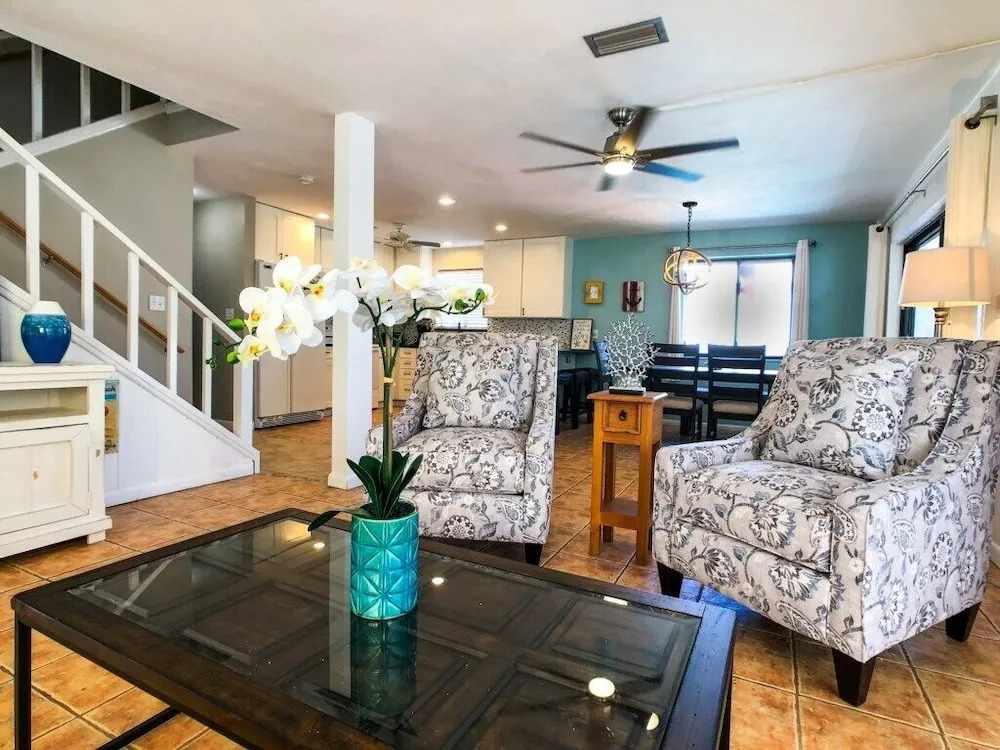 The Beach Barn - 4 Br Home
