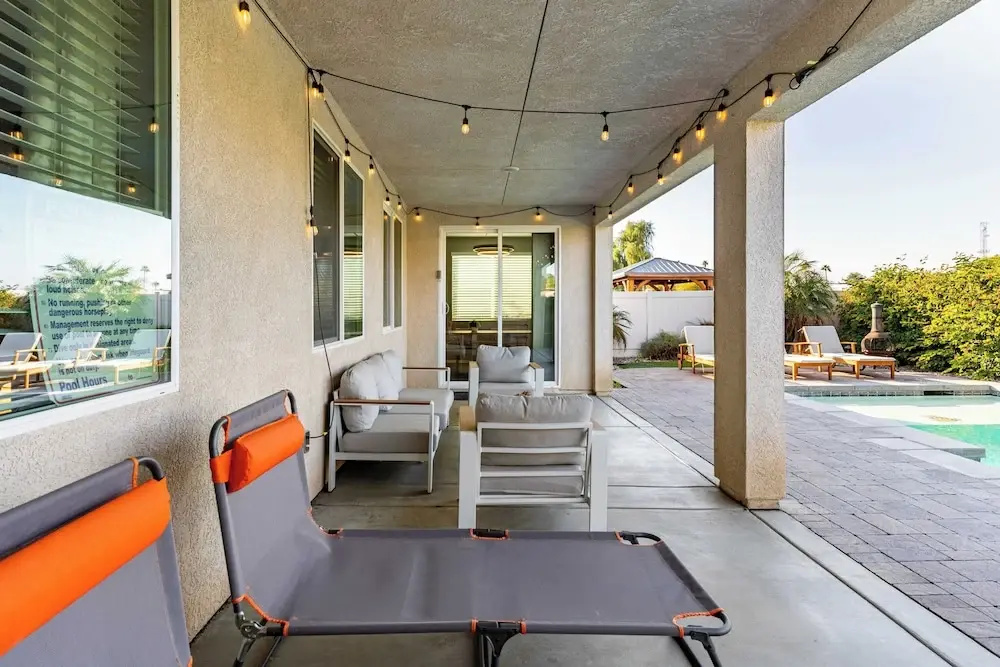 Luxe Indio Stay w/ Pool, Tiki Bar & Fire Pit Near Coachella Longfellow